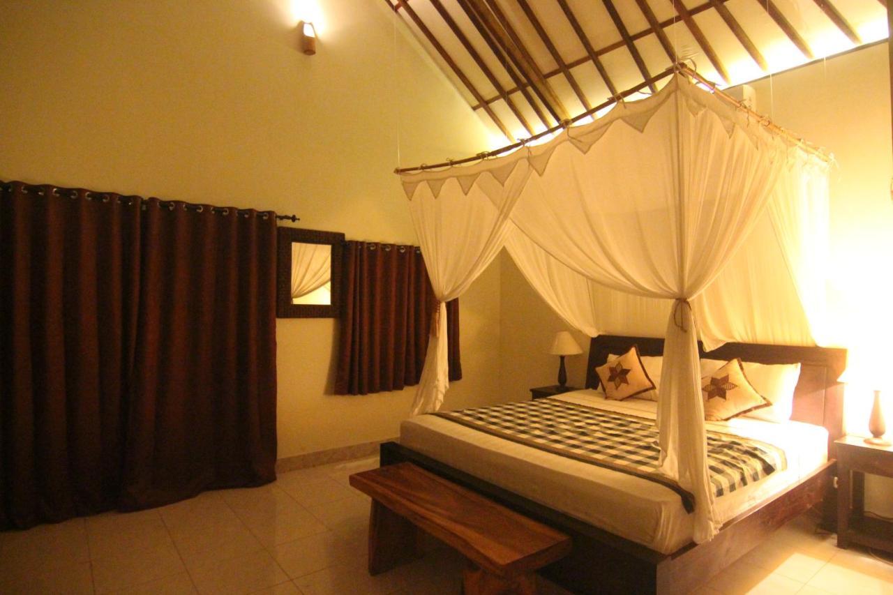 Hotel Batu Ampar Menjangan Banyuwedang Exterior foto
